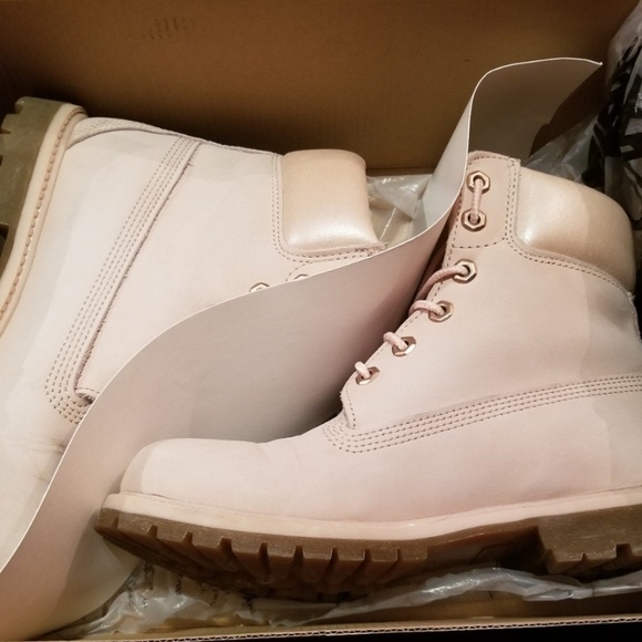 premium 6 inch boot for women in pale pink